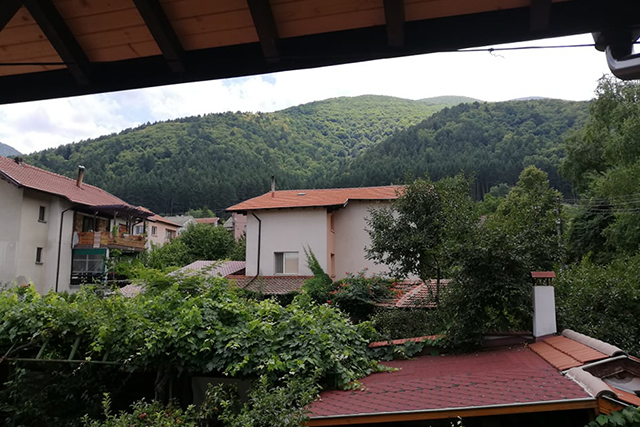 Къща за гости Лазов, Сапарева Баня